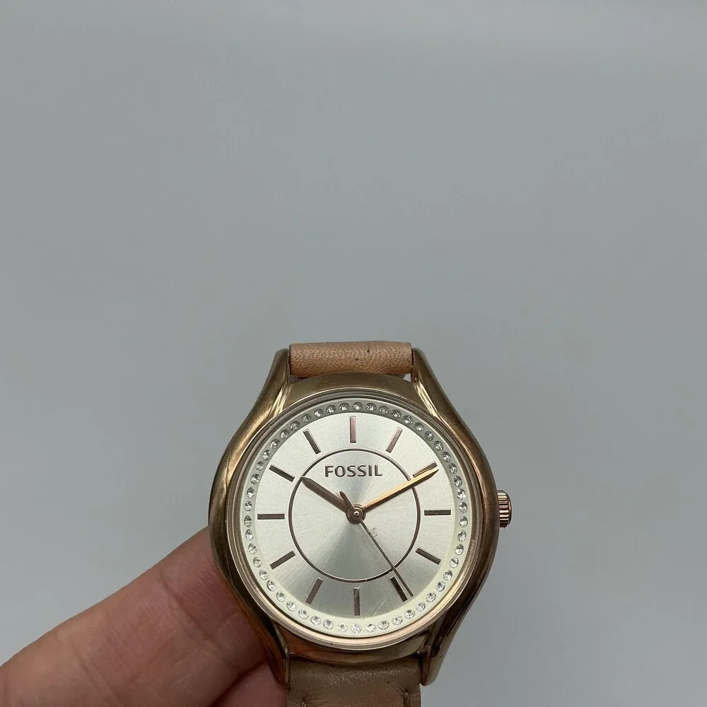Fossil BQ1536IE Womens Watch 31mm Gold Tone Beige Leather Crystals New Battery